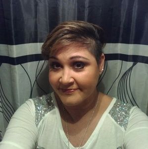 Meet your Posher, Elisha